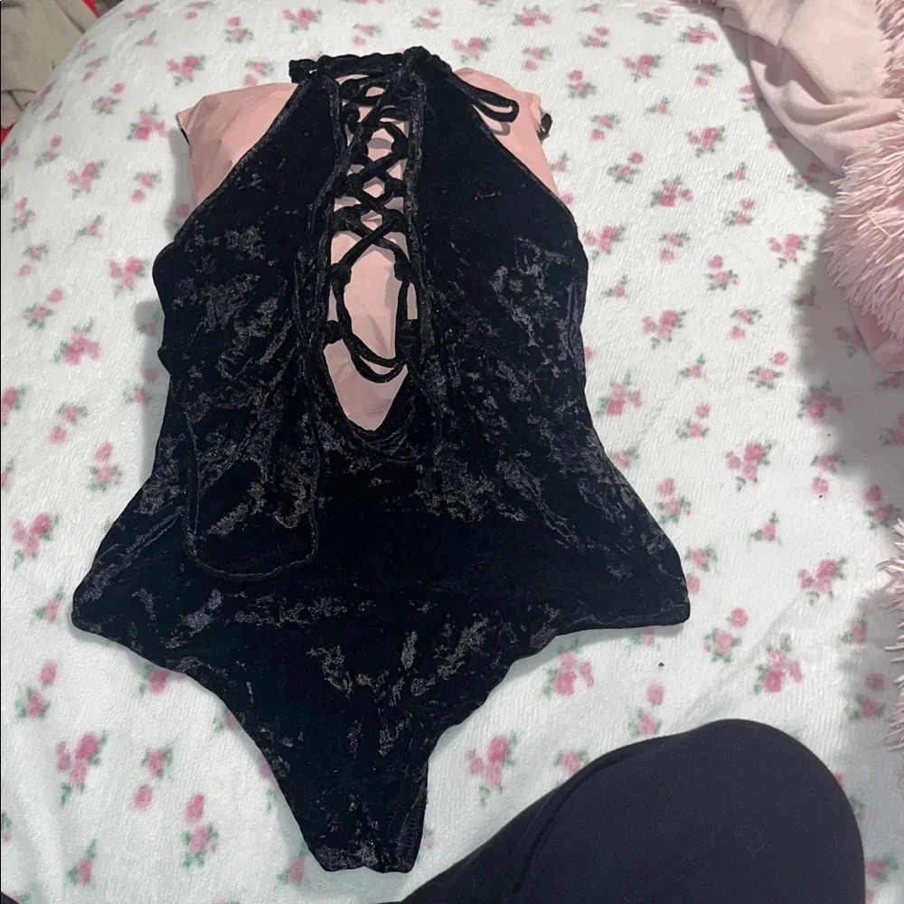 I Heart Raves Black Velvet Lace-Up Bodysuit - Picture 4 of 6